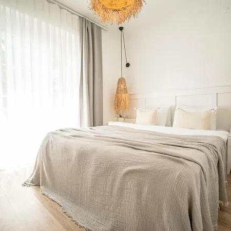 Sandal - Adult Only Otel 2*