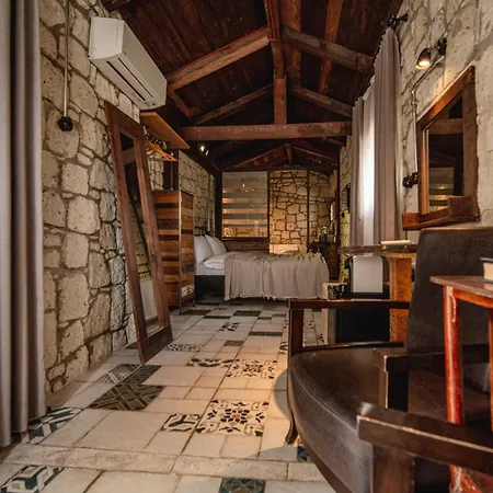 Sandal - Adult Only Otel 2*