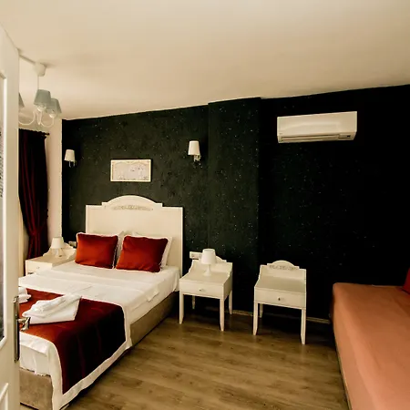 Sandal - Adult Only Alaçatı