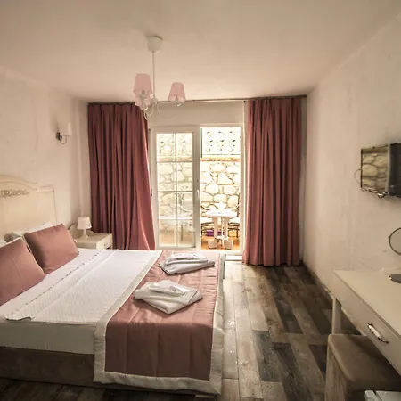 Sandal - Adult Only 2* Alaçatı