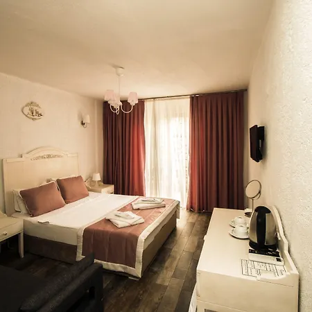 Sandal - Adult Only Hotel 2*