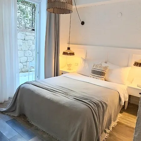 Sandal - Adult Only אלאקאטי